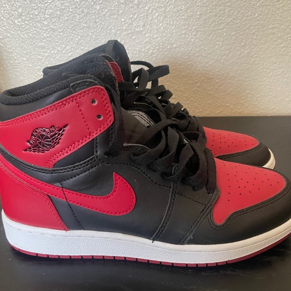 Jordan 1 Mid SS  Jordan 1 Mid